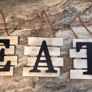 Rustic Wooden 'EAT' Wall Decor